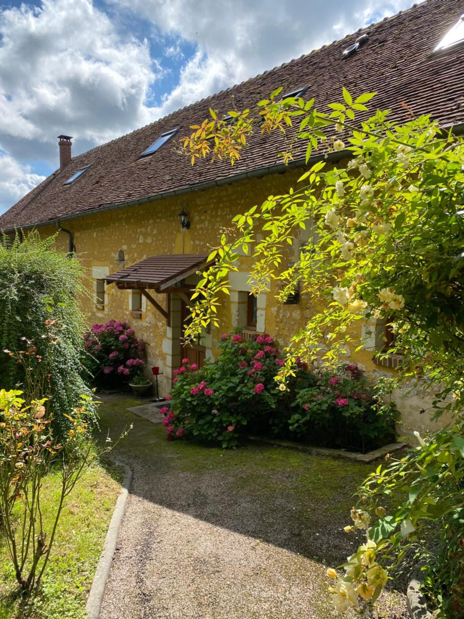 Chambre D'Hotes Du Domaine De La Haute Poignandiere Saint-Germain-de-la-Coudre Buitenkant foto